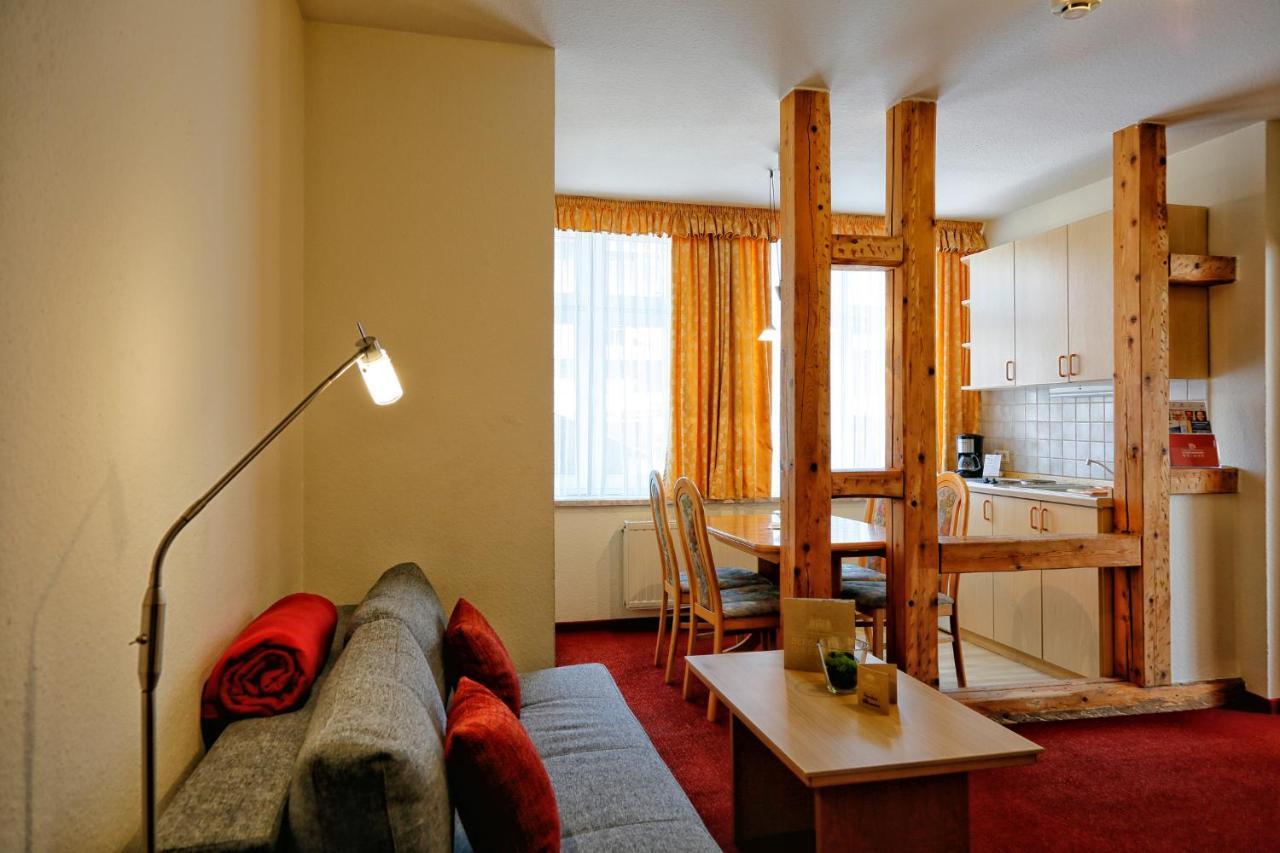 Konsum Gaestehaus Quisisana - Oberhof Обергоф Екстер'єр фото