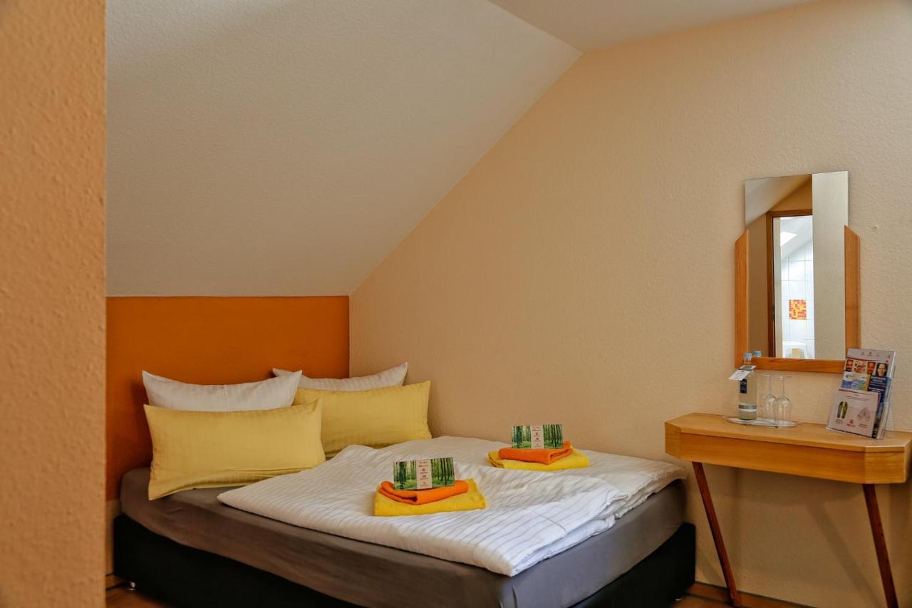 Konsum Gaestehaus Quisisana - Oberhof Обергоф Екстер'єр фото